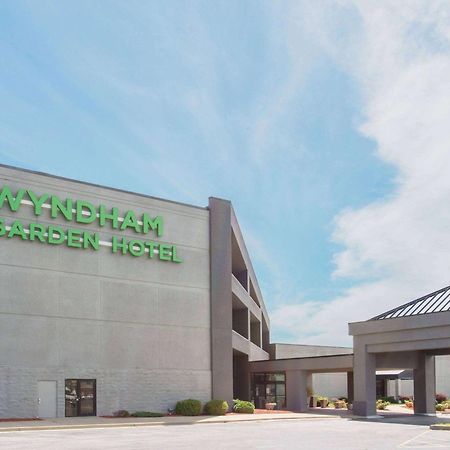 ホテル Wyndham Garden Conference Center Champaign - Urbana エクステリア 写真