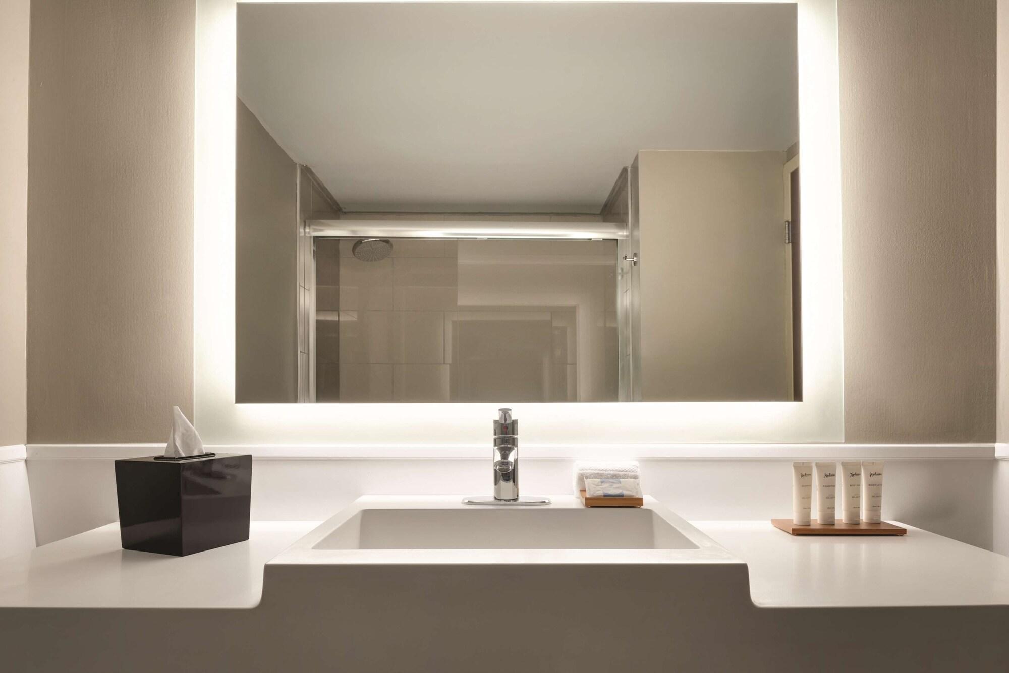 ホテル Wyndham Garden Conference Center Champaign - Urbana エクステリア 写真