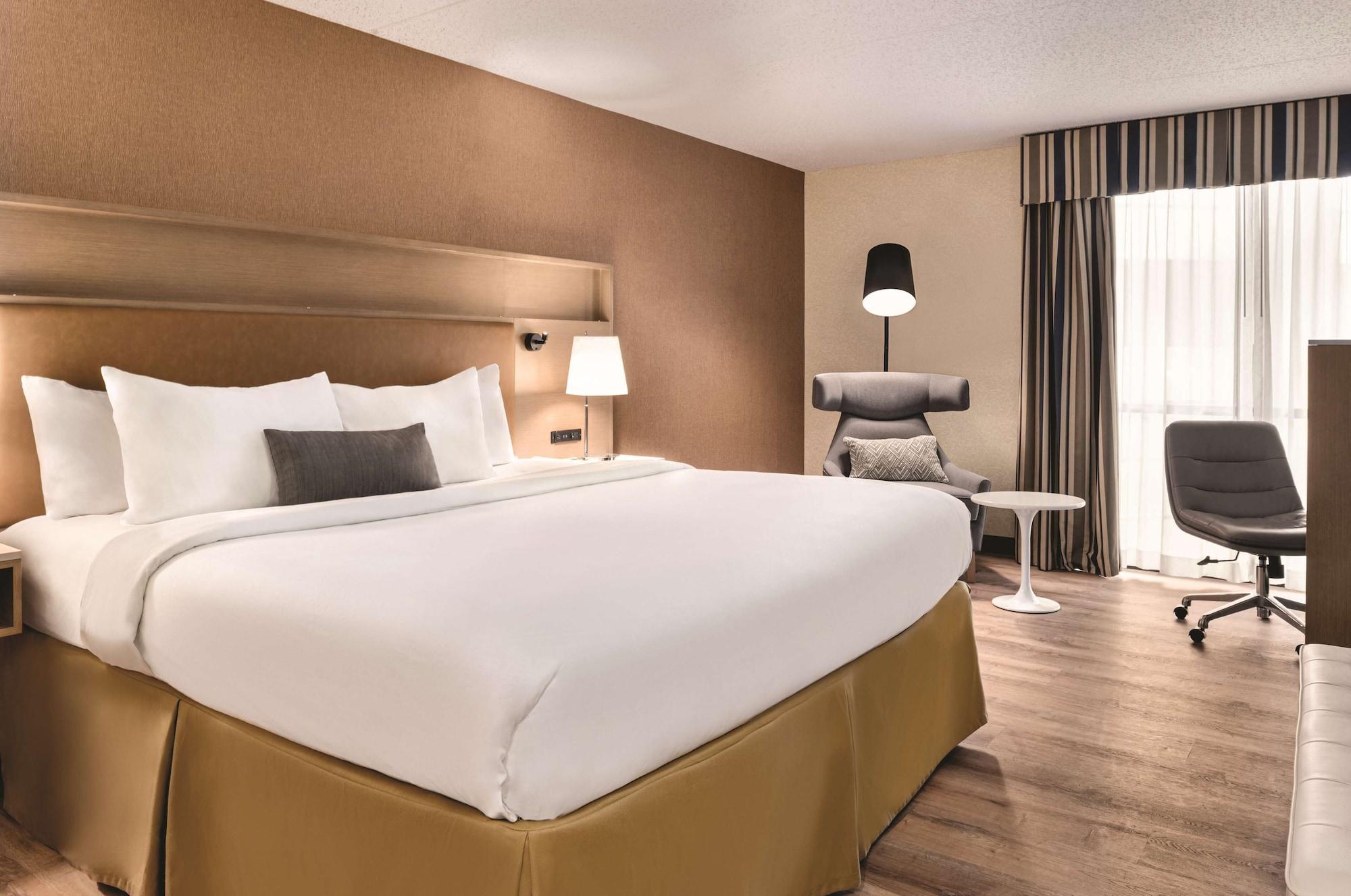 ホテル Wyndham Garden Conference Center Champaign - Urbana エクステリア 写真