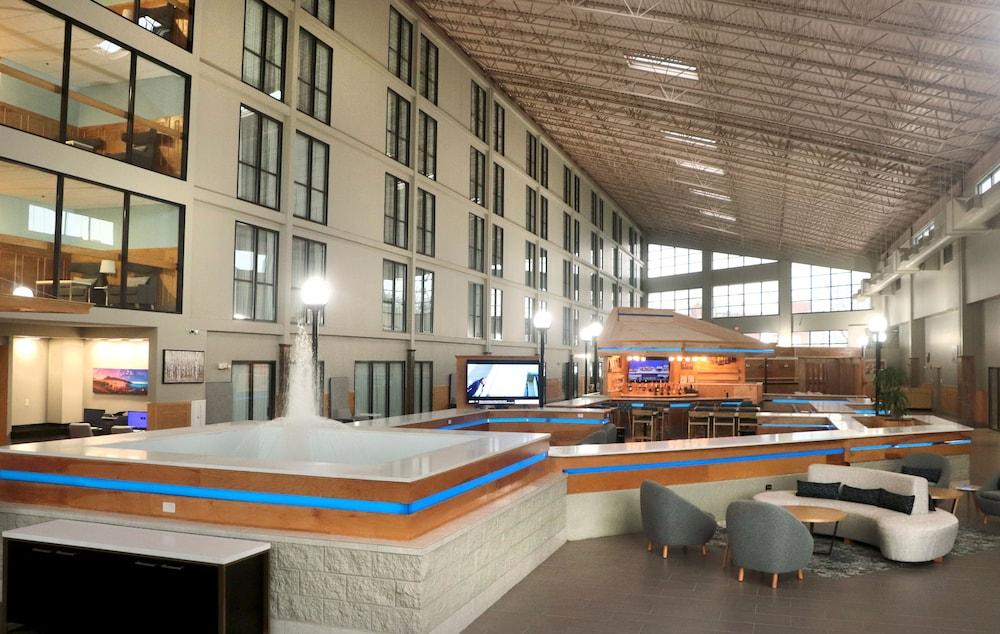 ホテル Wyndham Garden Conference Center Champaign - Urbana エクステリア 写真