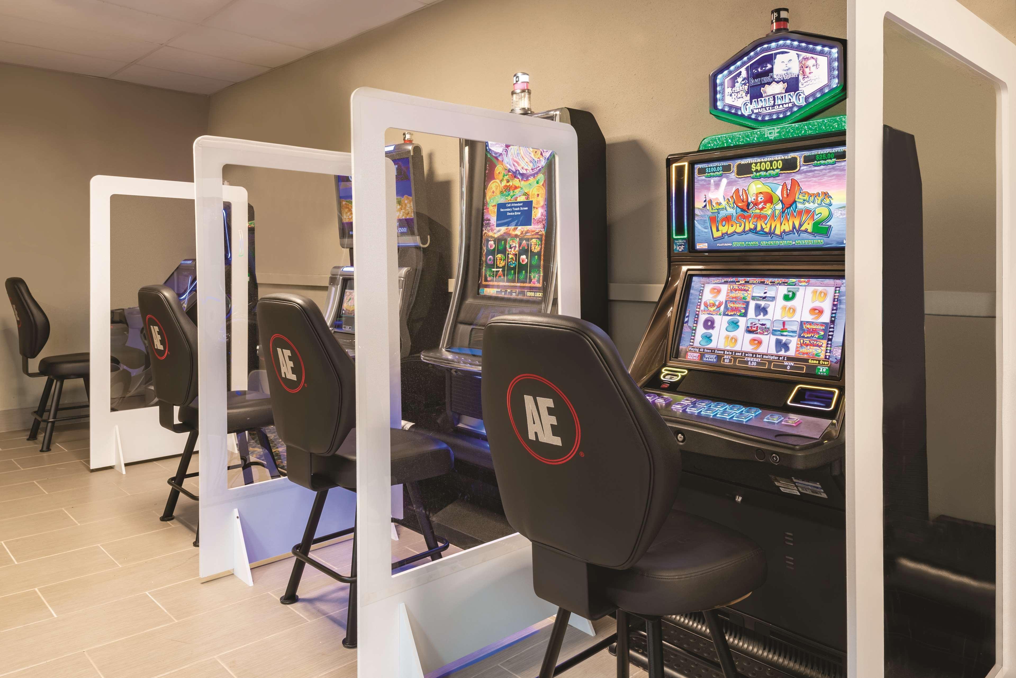 ホテル Wyndham Garden Conference Center Champaign - Urbana エクステリア 写真